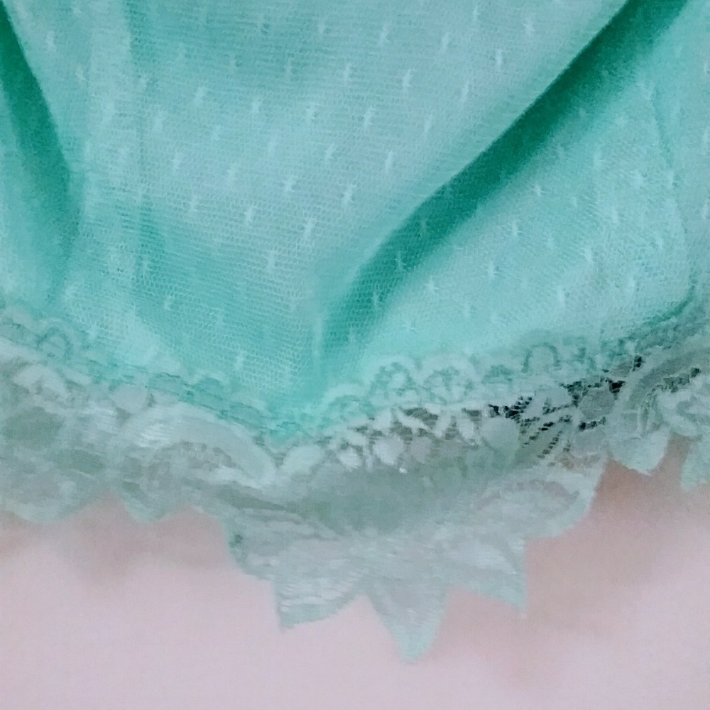 🌸CLEARANCE!🌸💥NWT💥Mint Lace Halter Crop Top - Picture 8 of 8